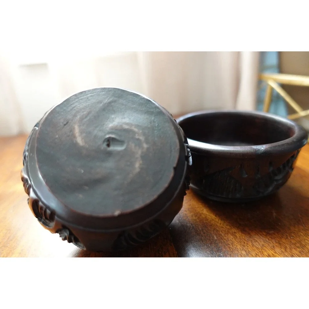 Hand Turned Round EBONY wood trinket boxes set of 2 carved‎ folk-art animals